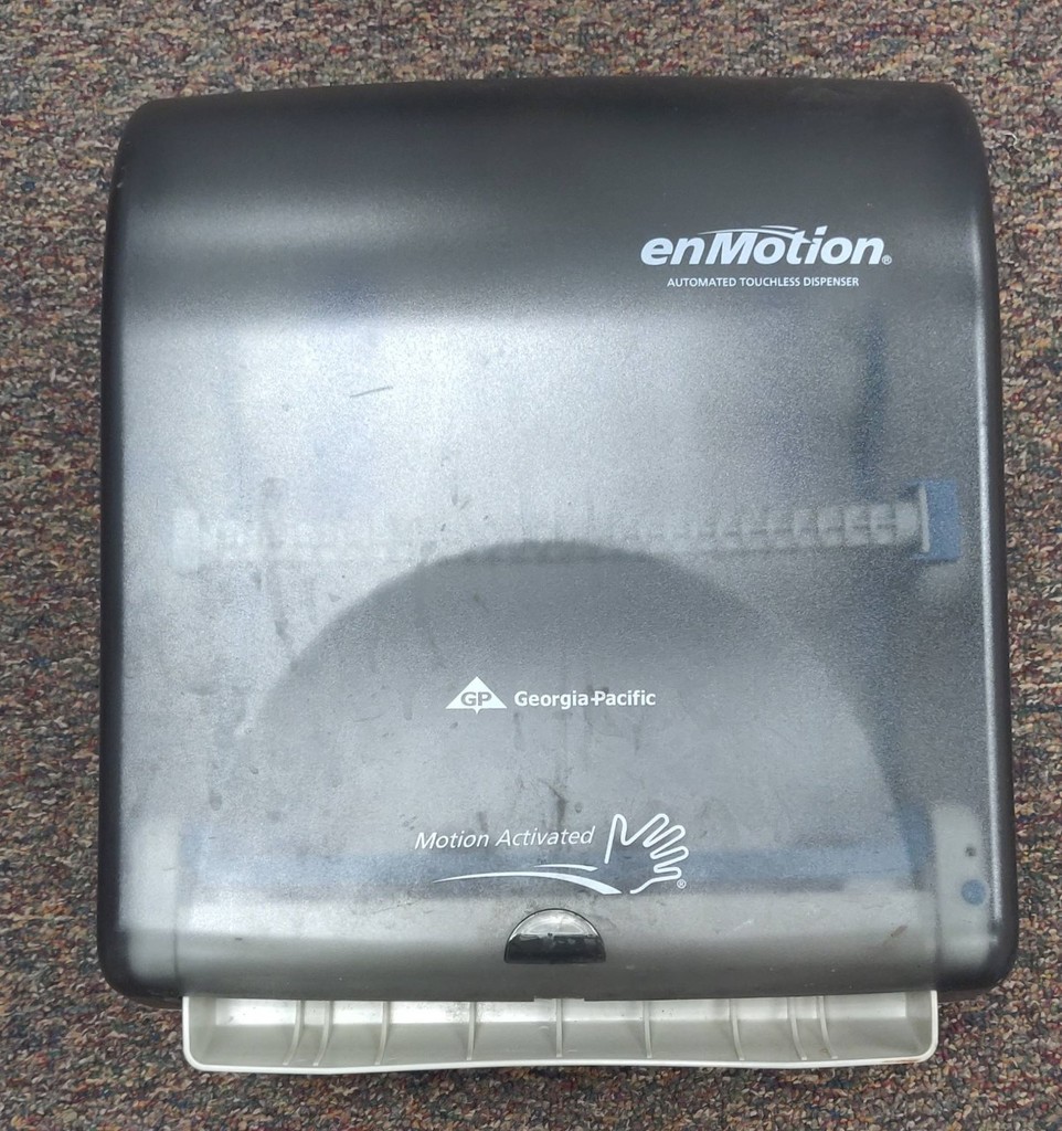 paper towel dispenser