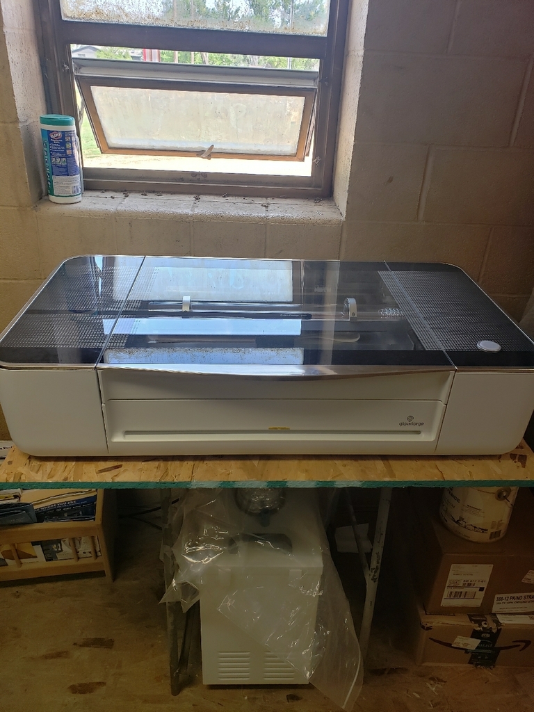 Glowforge laser engravor